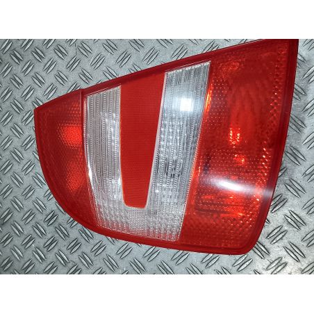 LAMPA TYLNA LEWA SKODA FABIA I 1.4 TDI 2006 6Y6945095D 