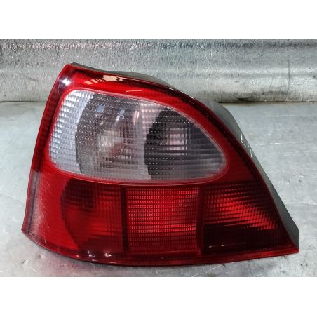 LAMPA TYLNA LEWA MG ZR 1.8 16V  2002 