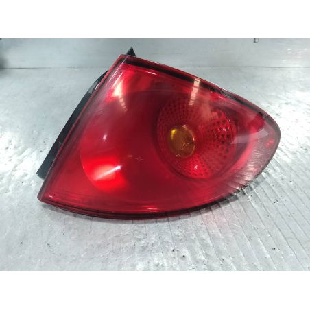 LAMPA TYLNA PRAWA SEAT TOLEDO III 1.6 8V 102KM 1.6 8V 2004 225 337 5P5945096B  5P5945112  1 