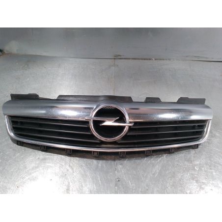 ATRAPA GRILL GRIL OPEL ZAFIRA B 1.9 CDTI 2008 271 000 13136136   13150867   13150868   13136138 1 