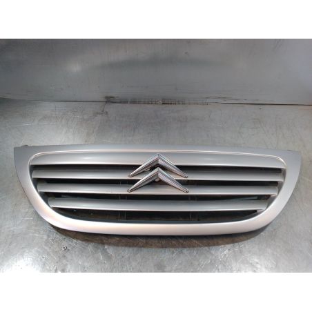 ATRAPA GRILL GRIL CITROEN C3 1.1 8V 2003 229 000 9647156577   9647156780 1 