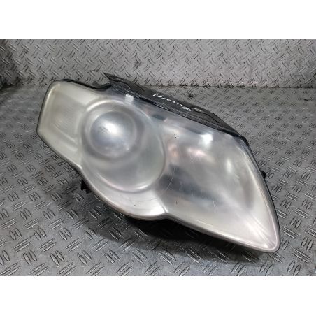 LAMPA PRZÓD PRAWA VW PASSAT B6 1.9 TDI 105KM 1.9 TDI 2005 3C0941006J  1EL247014-02 1 