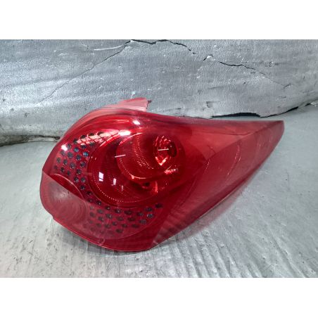 LAMPA TYLNA PRAWA PEUGEOT 207 SW 1.6 EHDI 2011 169 000 9680157980 1 