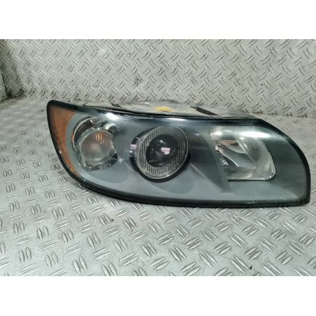 LAMPA PRZÓD PRAWA VOLVO V50 2.0 HDI 2006 284 261 30698886 1 