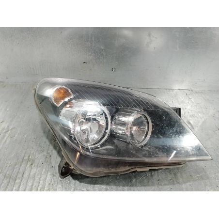 LAMPA PRZÓD PRAWA OPEL ASTRA H 1.6 16V 2004 1 