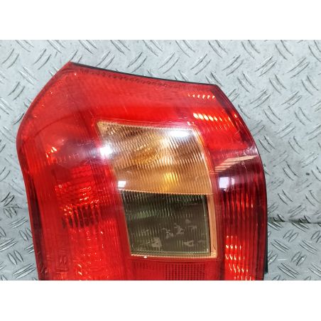 LAMPA TYLNA LEWA TOYOTA COROLLA E12 1.4 VVT-I 2001 