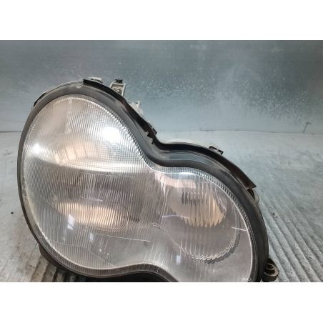 LAMPA PRZÓD PRAWA XENON MERCEDES-BENZ W203 2.0 KOMPRESSOR 2001 A2038201261 0301166272 1 