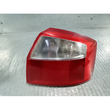 LAMPA TYLNA PRAWA AUDI A4 B6 2.5 TDI 2002 153930 1 