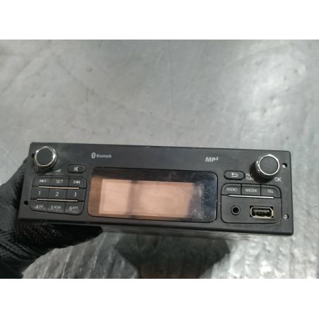 RADIO RENAULT KANGOO II ( 08 -  ) 1.5 DCI 2009 281150213R 1 