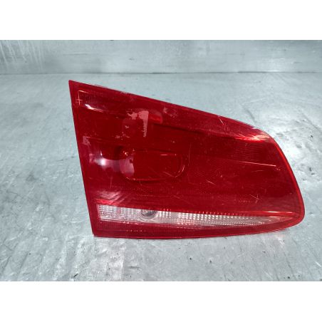 LAMPA TYLNA LEWA W KLAPE VW PASSAT B7 2.0 TDI  2011 3AF945093J 1 