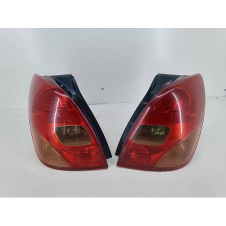 LAMPY TYŁ KOMPLET TOYOTA COROLLA VERSO I 2.0 D4D 2.0 D4D 2004 1827 1 