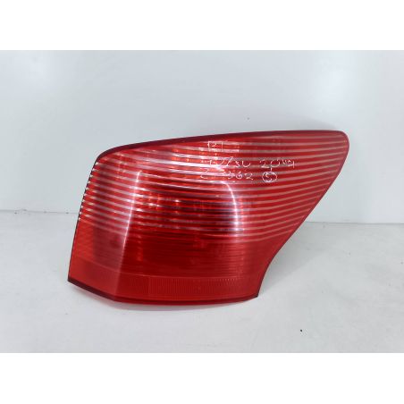 LAMPA TYLNA PRAWA PEUGEOT 407 SW 2.0 HDI 2004 1 