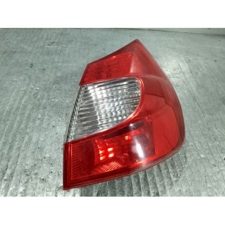 LAMPA TYLNA PRAWA RENAULT SCENIC II ( 03-09 ) 1.9 DCI 1.9 DCI 2007 8200474327-A 2SK009467-02-50 1 