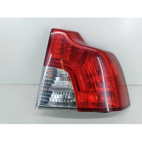 LAMPA TYLNA PRAWA VOLVO S40 II ( 04-12 )