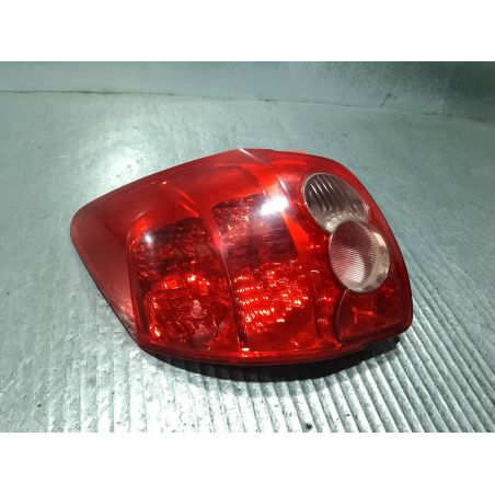 LAMPA TYLNA LEWA TOYOTA AURIS I 1.4 D4D 2008 02-114 1 