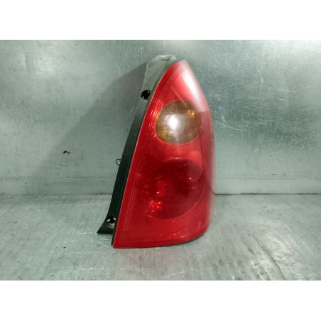 LAMPA TYLNA PRAWA NISSAN PRIMERA P12 ( 03-07 ) 2.0 16V 140KM 2.0 16V 2004 1 