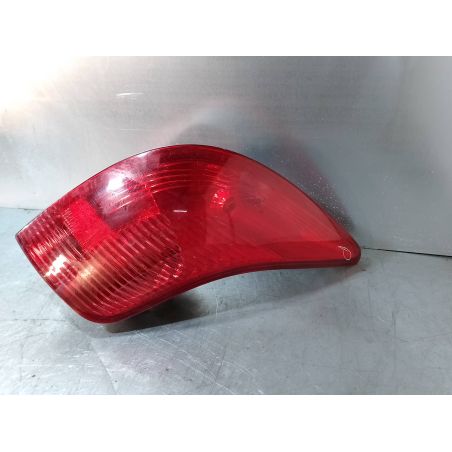 LAMPA TYLNA PRAWA PEUGEOT 308 SW 1.6 HDI 2008 304 576 1 