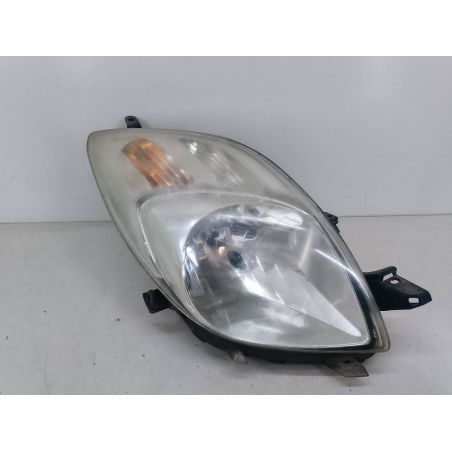 LAMPA PRZÓD PRAWA TOYOTA YARIS II ( 06-11 ) 1.0 VVTI 68KM 1.0 VVTI 2006 246 566 81110-0D120 89900736 1 